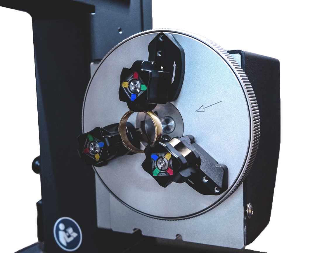 Bracelet engraving with the rotary device 