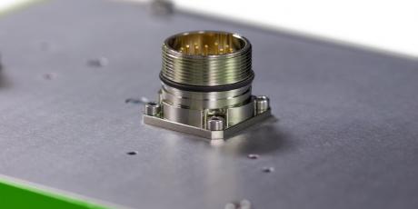 Each cord’s connector provides perfect sealing.